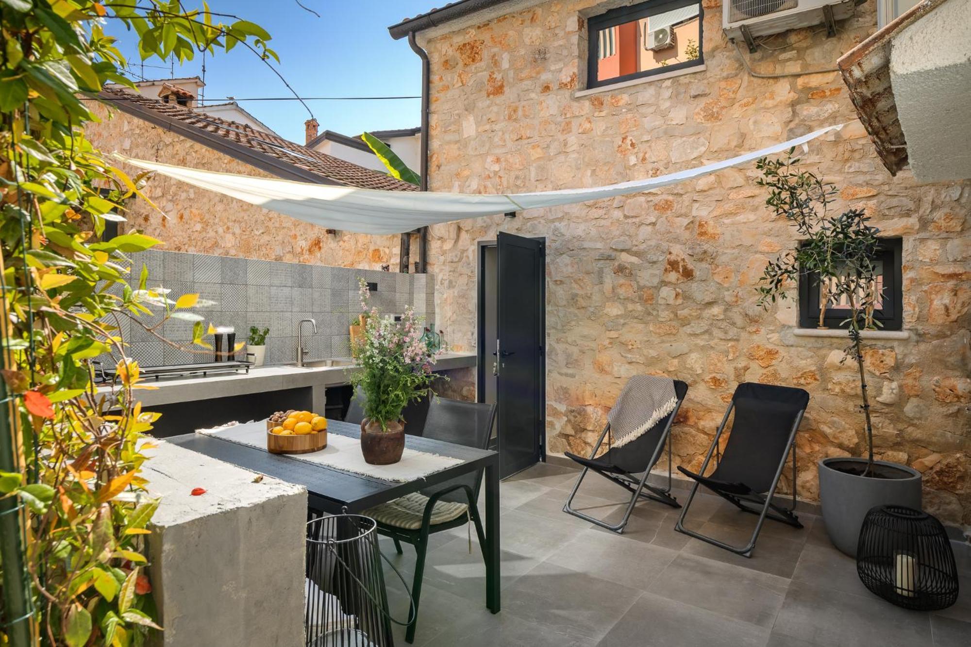 Grota Premium Apartment & Room Porec Exterior photo